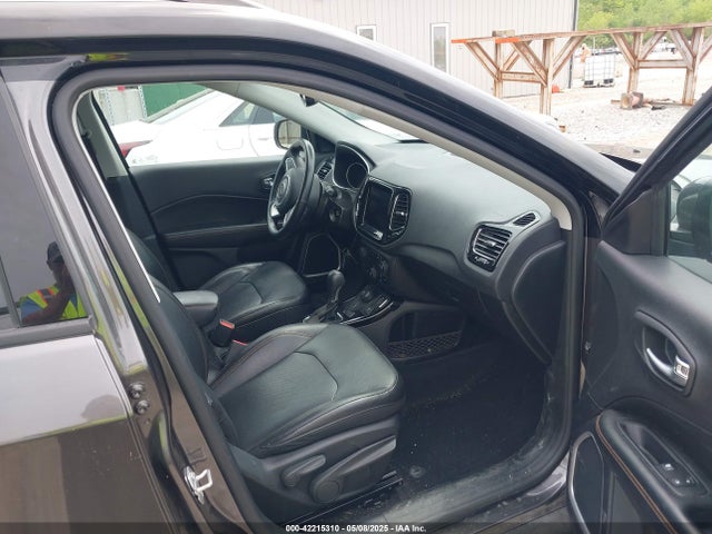 3C4NJDCB1JT481078 Jeep Compass Limited 4x4