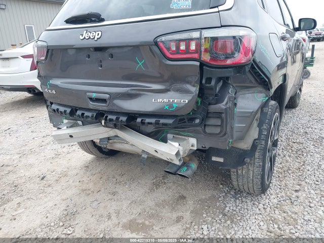 3C4NJDCB1JT481078 Jeep Compass Limited 4x4