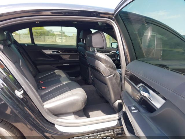 2018 BMW 750I WBA7F0C59JGM23332 Photo 7