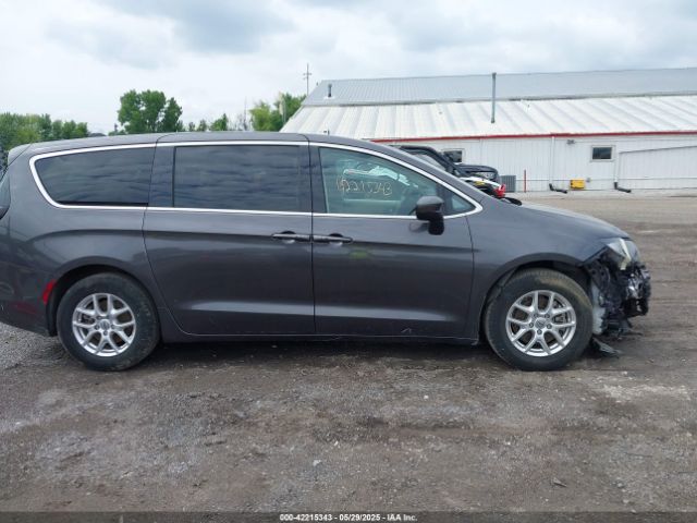 2C4RC1CG1NR105396 Chrysler Voyager