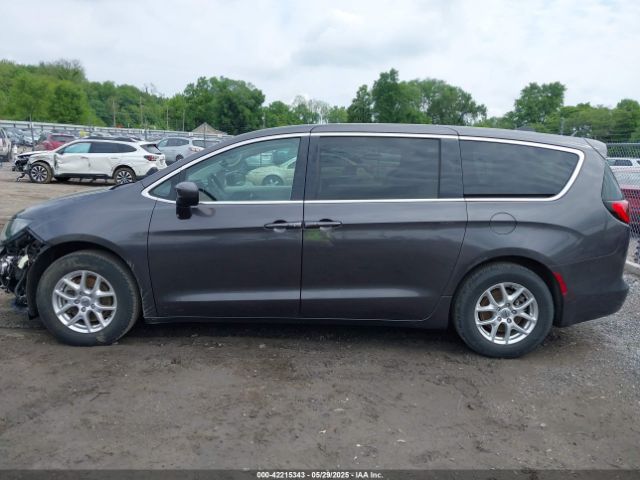 2C4RC1CG1NR105396 Chrysler Voyager