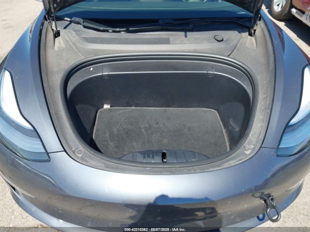 5YJ3E1EB9KF386047 Tesla Model 3 Long Range/performance