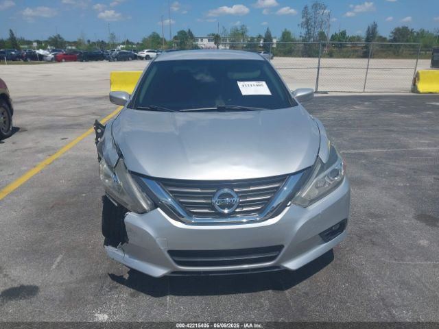 1N4AL3AP2HC164553 Nissan Altima 2.5 Sr
