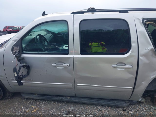 1GNSCJE0XER203597 Chevrolet Suburban 1500 Lt