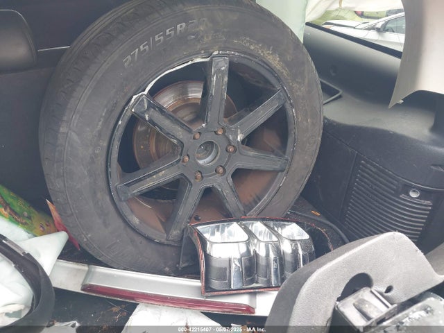 1GNSCJE0XER203597 Chevrolet Suburban 1500 Lt