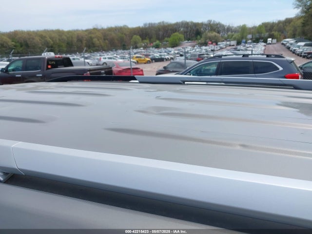 1GNERGKW3JJ116916 Chevrolet Traverse 1lt