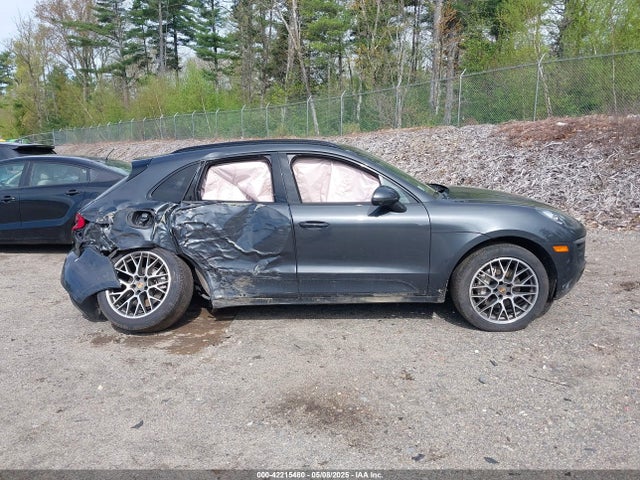 Porsche Macan 2018 WP1AB2A54JLB30852 Image 14