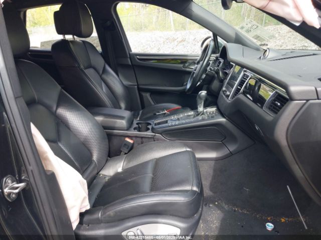 2018 PORSCHE MACAN WP1AB2A54JLB30852 Photo 4