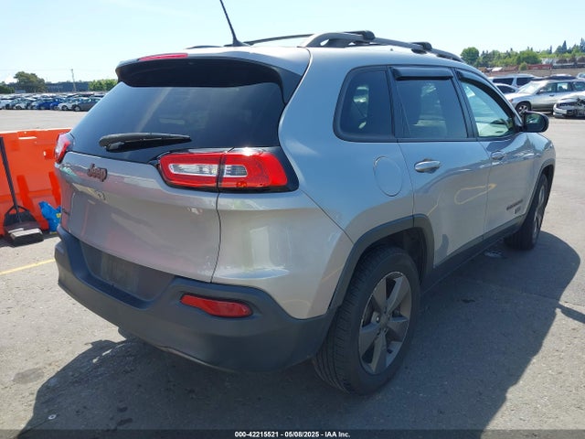 1C4PJMCB2GW277689 Jeep Cherokee