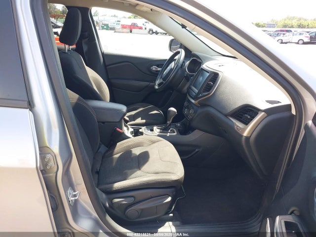 1C4PJMCB2GW277689 Jeep Cherokee