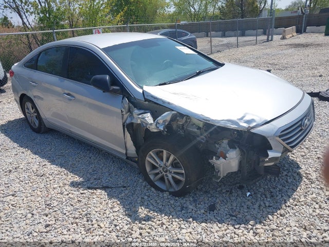Hyundai SONATA SE 2017 5NPE24AF2HH520712 Image 1