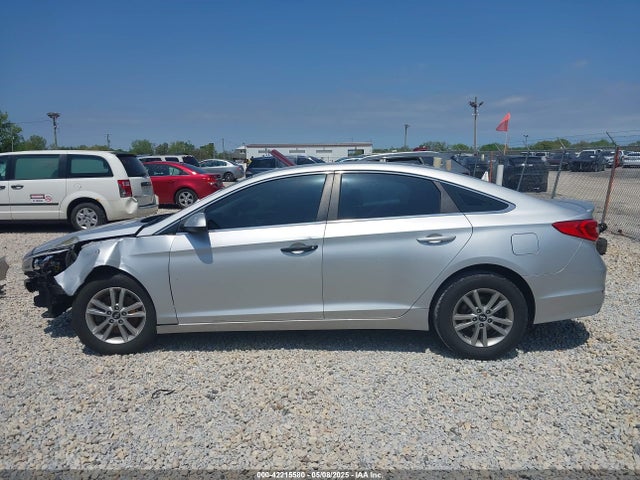 Hyundai SONATA SE 2017 5NPE24AF2HH520712 Image 14