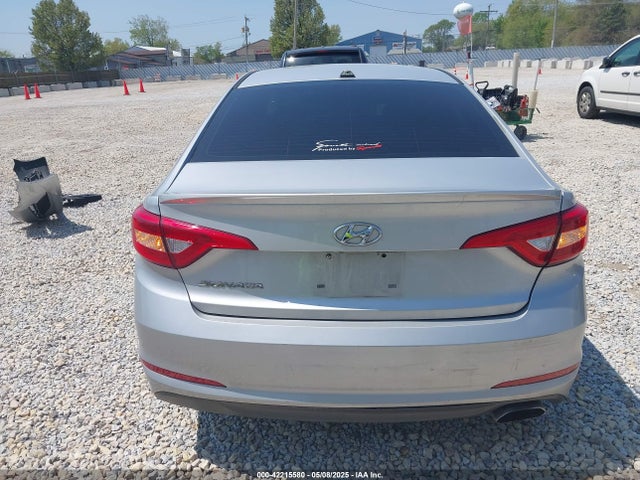 Hyundai SONATA SE 2017 5NPE24AF2HH520712 Image 16