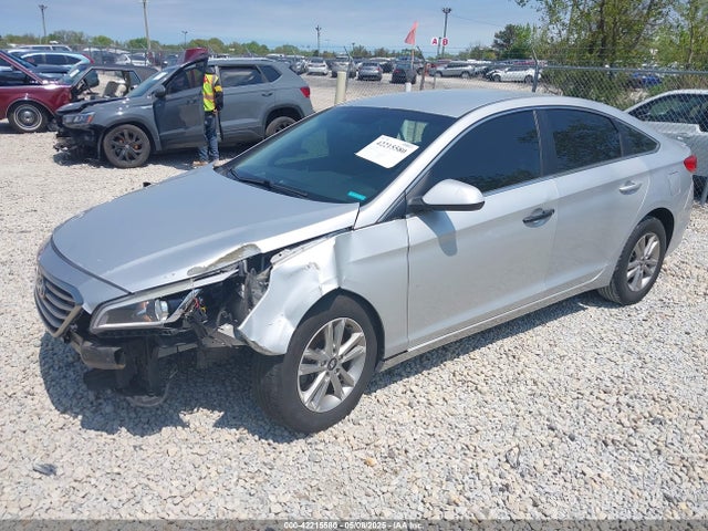 Hyundai SONATA SE 2017 5NPE24AF2HH520712 Image 2