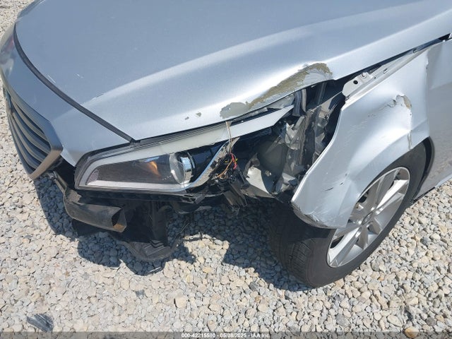 Hyundai SONATA SE 2017 5NPE24AF2HH520712 Image 6