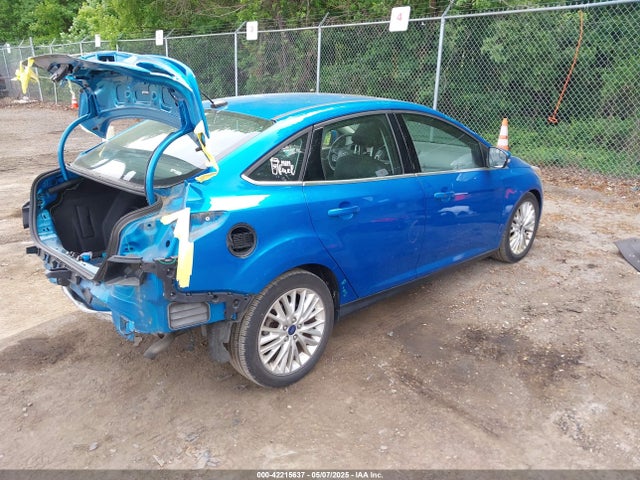 1FADP3J26HL221570 Ford Focus Titanium