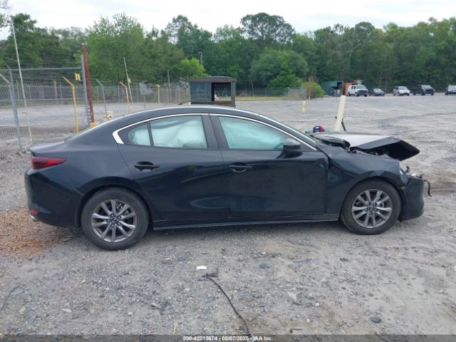 3MZBPAAL8NM302740 Mazda Mazda3 2.5 S
