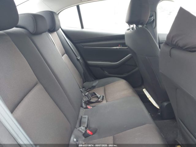 3MZBPAAL8NM302740 Mazda Mazda3 2.5 S