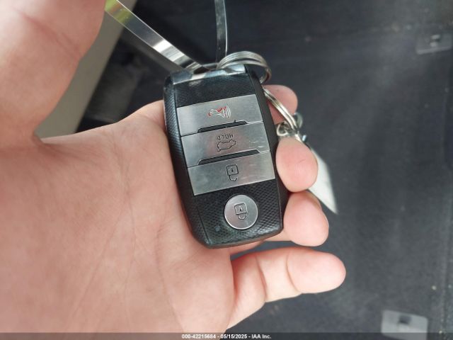 5XYPH4A59HG300957 KIA Sorento 3.3l Ex