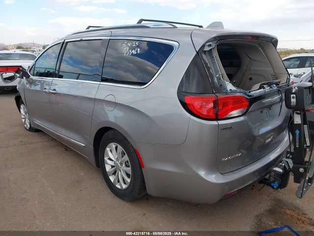 2C4RC1BG9JR110289 Chrysler Pacifica