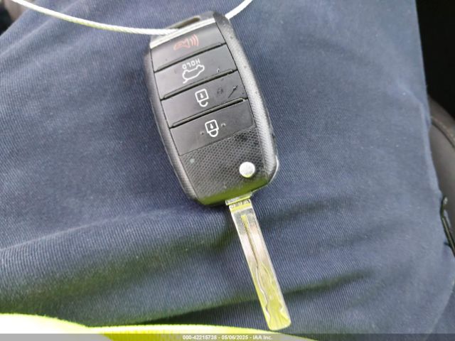 KNDPM3AC6H7233672 KIA Sportage Lx