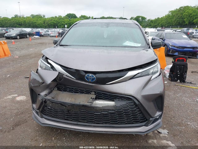 5TDDRKEC4MS017361 Toyota Sienna Xse