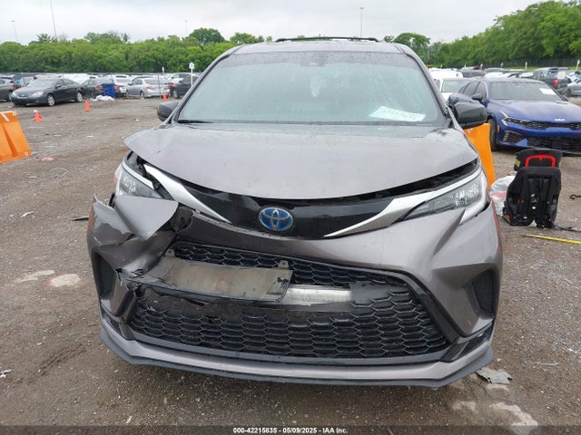 5TDDRKEC4MS017361 Toyota Sienna Xse