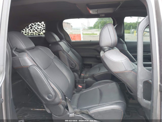 5TDDRKEC4MS017361 Toyota Sienna Xse