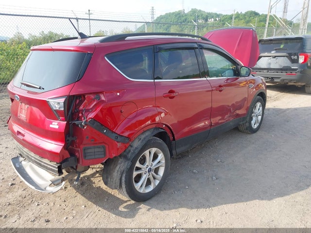 1FMCU9GD3JUB07869 Ford ESCAPE SE