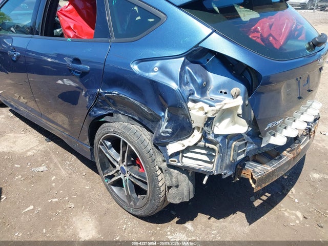 1FADP3L96JL228759 Ford FOCUS ST