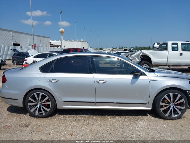 1VWJM7A39JC051746 Volkswagen 2018