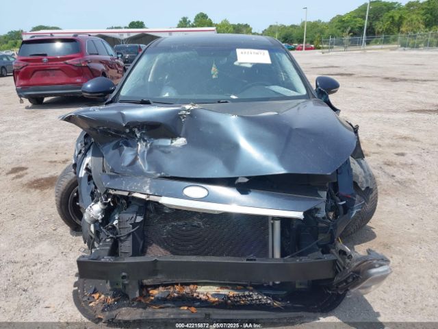 KNALC4J10H5068135 KIA Cadenza Premium