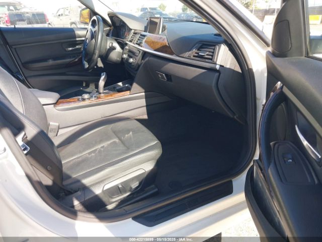 WBA3C1C55FP852858 BMW 328I