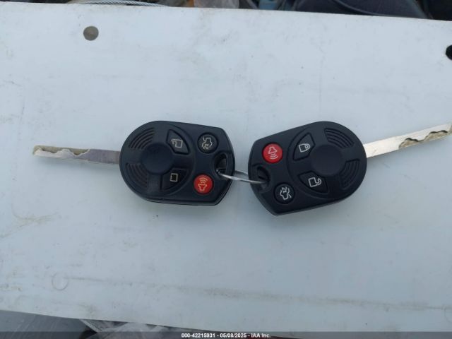 1FMCU0HD8JUB11281 Ford ESCAPE SEL