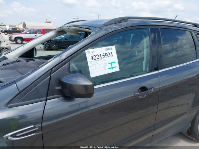 1FMCU0HD8JUB11281 Ford ESCAPE SEL