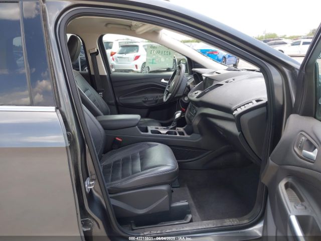 1FMCU0HD8JUB11281 Ford ESCAPE SEL