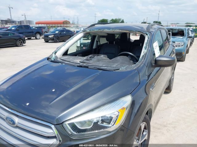 1FMCU0HD8JUB11281 Ford ESCAPE SEL