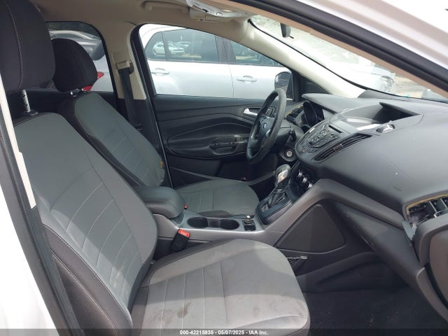 1FMCU0GX9GUC81721 Ford ESCAPE SE