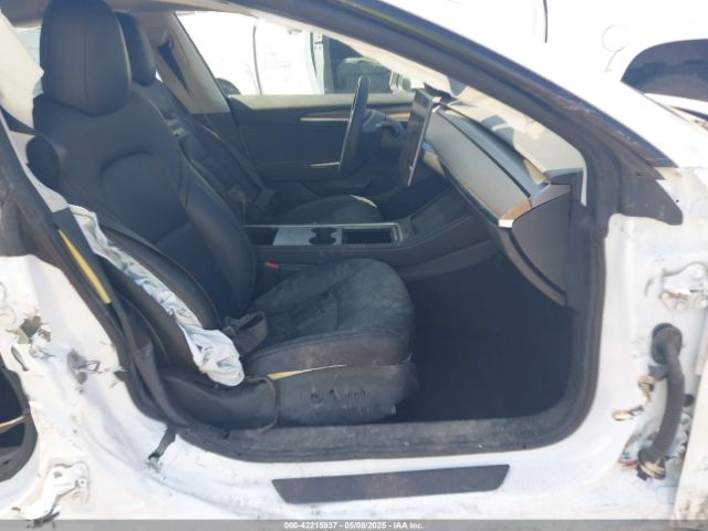 2022 TESLA MODEL 3 5YJ3E1EA7NF124930 Photo 4