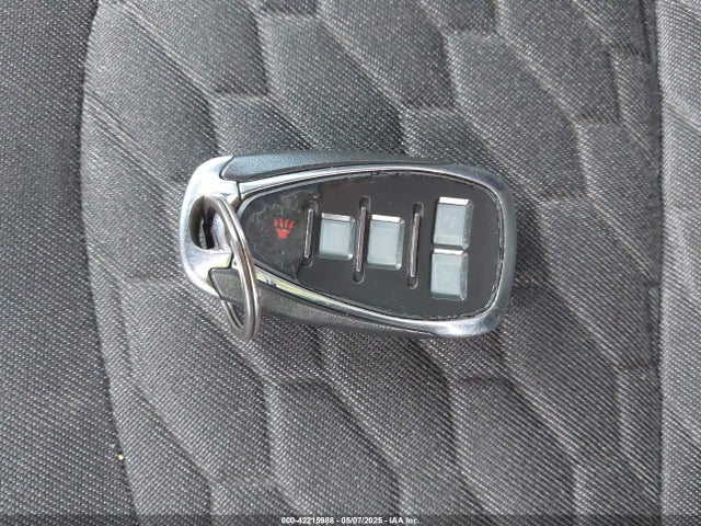 2GNAXSEV9J6166260 Chevrolet EQUINOX LT