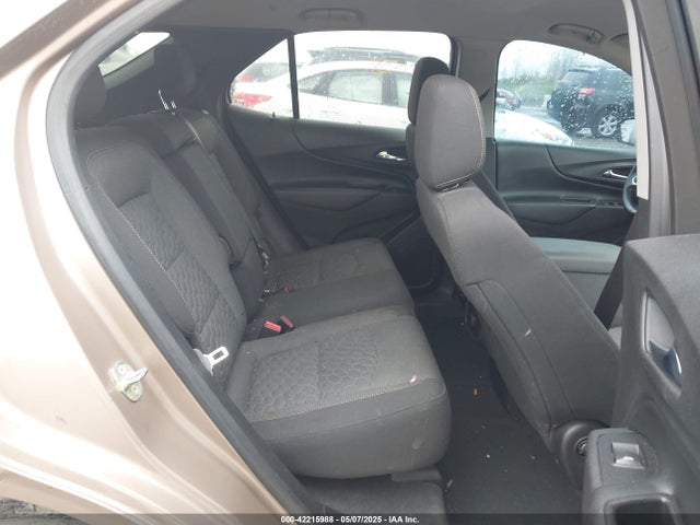 2GNAXSEV9J6166260 Chevrolet EQUINOX LT