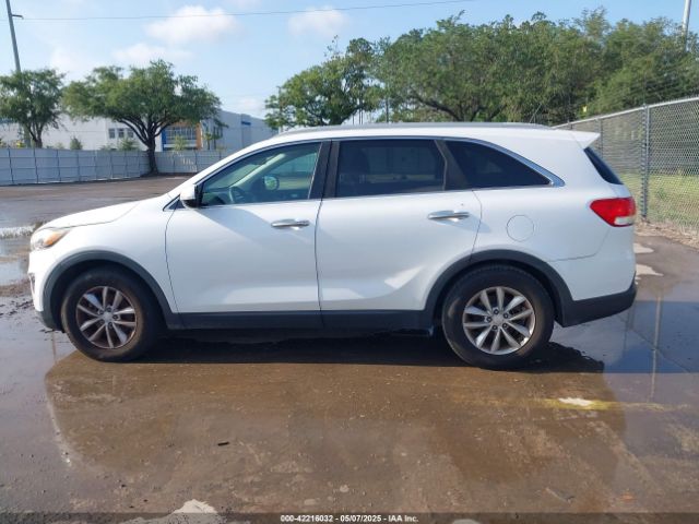 5XYPG4A54HG217732 KIA Sorento 3.3l Lx