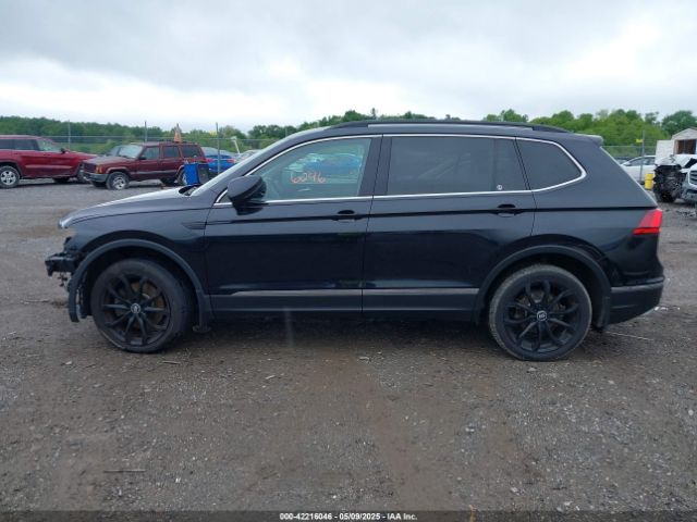 3VV3B7AXXJM090706 Volkswagen Tiguan 2.0t Se/2.0t Sel