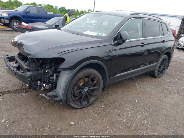 3VV3B7AXXJM090706 Volkswagen Tiguan 2.0t Se/2.0t Sel