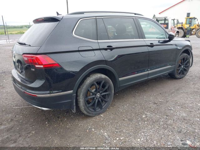 3VV3B7AXXJM090706 Volkswagen Tiguan 2.0t Se/2.0t Sel