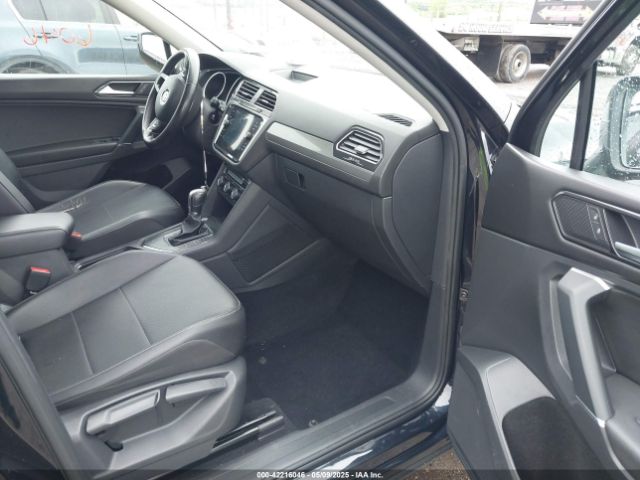 3VV3B7AXXJM090706 Volkswagen Tiguan 2.0t Se/2.0t Sel