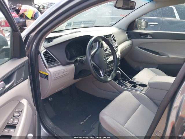 KM8J33A29HU559446 Hyundai Tucson Value