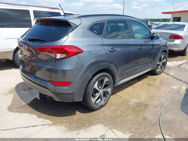KM8J33A29HU559446 Hyundai Tucson Value