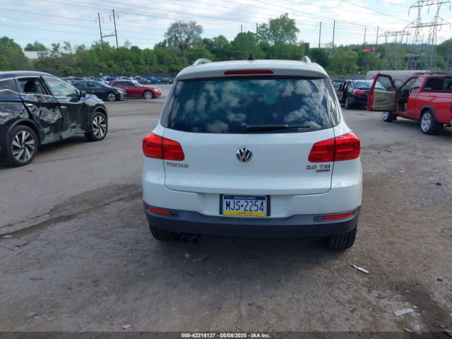 WVGBV7AX1FW613504 Volkswagen TIGUAN SE