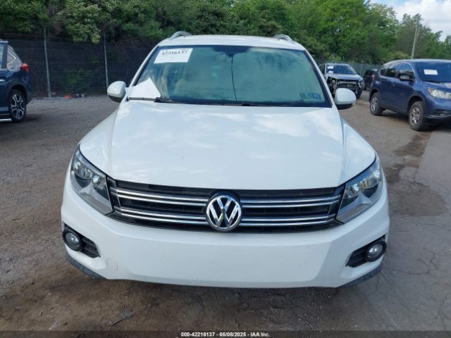 WVGBV7AX1FW613504 Volkswagen TIGUAN SE